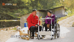 CTV-3综艺频道的节目《幸福账单》连线恩施大峡谷